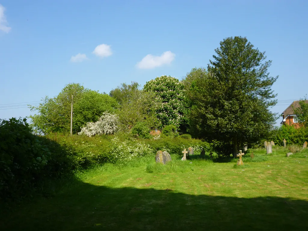 A corner of Beedon churchyard
