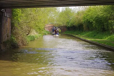 Approaching Hardwick Lock, Oxford Canal