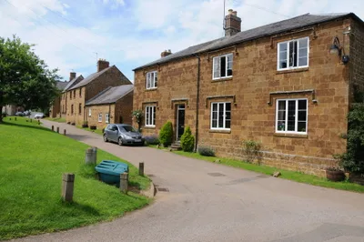 Cottages in North Newington