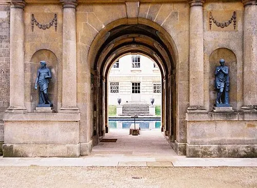 Buscot House