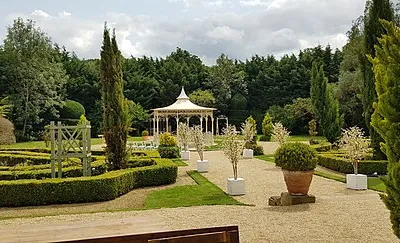 Garden, Manor by the Lake