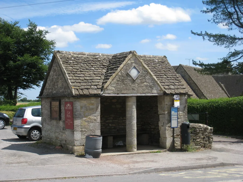 Bus shelter, Nympsfield
