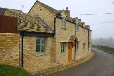 'Rose Cottage' at the bend in Farm Lane