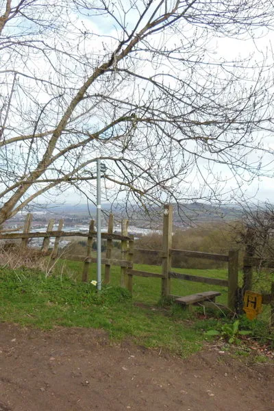 A path leaves the Cotswold Way