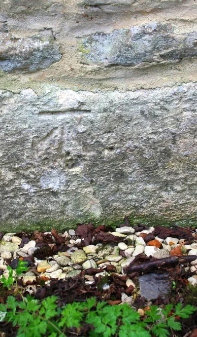 Benchmark on 'Old Methodist Chapel'