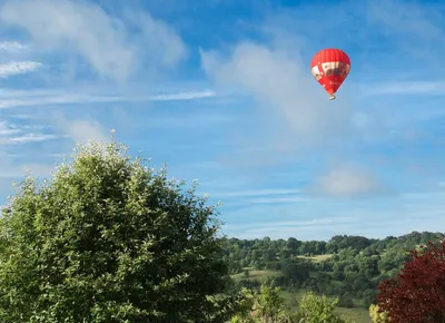 Balloon over Brimscombe