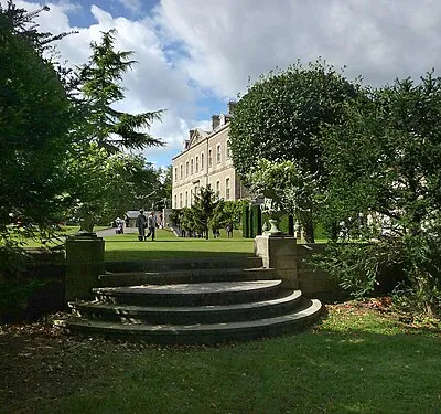 Buscot House