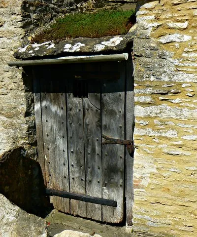 A closer look at the village lock-up, Swinford Museum, Filkins