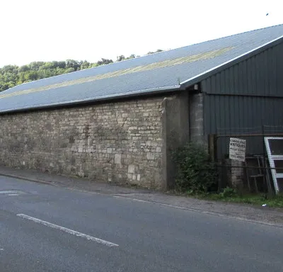 Antiques Emporium, Thrupp