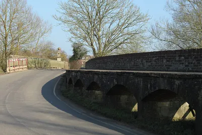 2011 : Maud Heath's Causeway near Kellaways