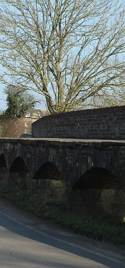 2011 : Maud Heath's Causeway near Kellaways