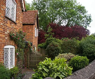 Abingdon: cottages at the end of Ock Bridge