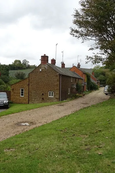 Brick Row, Swalcliffe