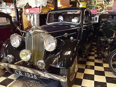 1938 Riley Adelphi 16-4 Cotswold Motoring Museum - Bourton-on-the-Water