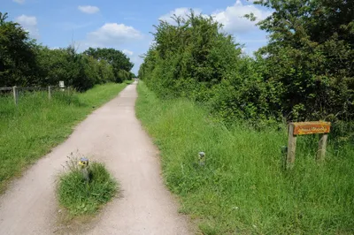 Airfield Crossing, The Greenway