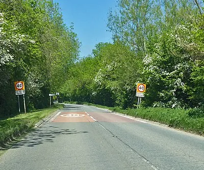 B4696 enters Ashton Keynes 40 limit