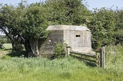 Fence by the pillbox