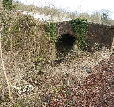 Bridge over the Thames and Severn Canal
