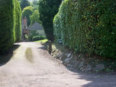 Footpath, Clyffe Pypard The footpath passes through the grounds of this house.