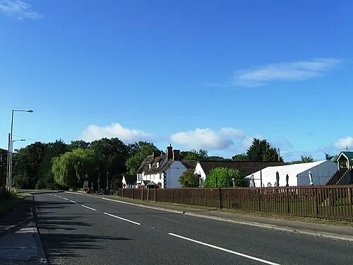 A4 southbound, Lysley Arms