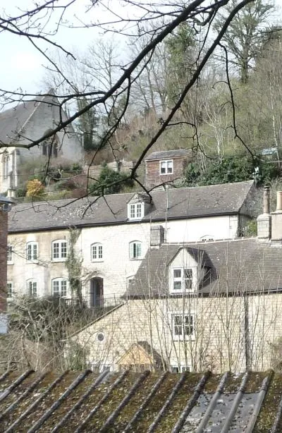 Buildings on High Street, Chalford