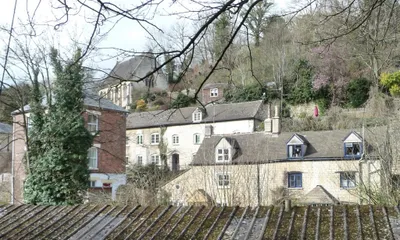Buildings on High Street, Chalford