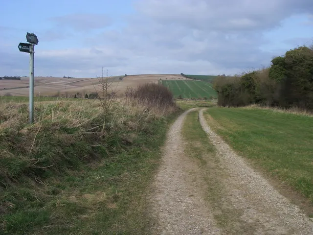 Byway heading to Eastbury