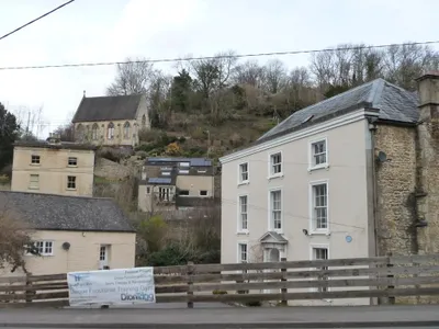 Buildings below, on and above High Street, Chalford