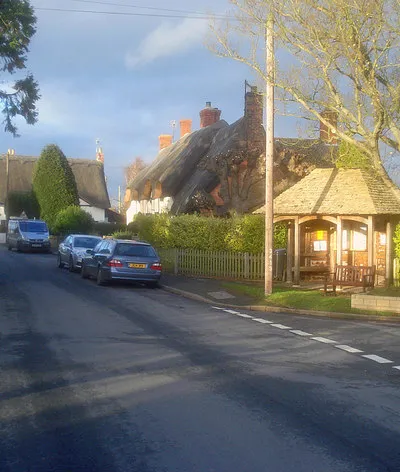 Bus shelter at Dumbleton