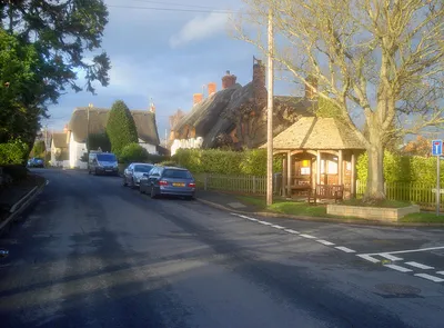 Bus shelter at Dumbleton