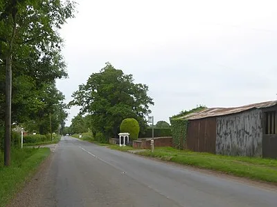 Bus stop at Clitchbury Farm