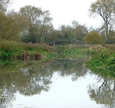 Approaching Ten Foot Bridge