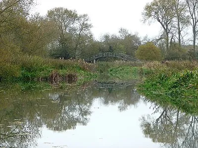 Approaching Ten Foot Bridge