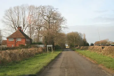 Approaching Grafton from Clanfield