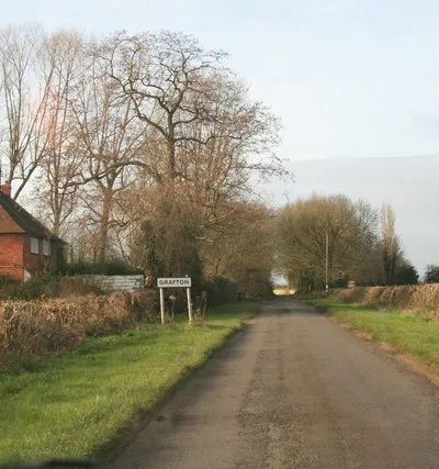 Approaching Grafton from Clanfield