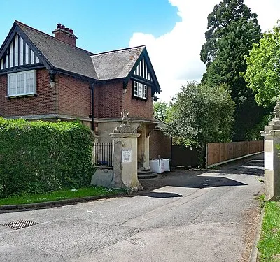 Lodge and gatepiers, Sandhurst