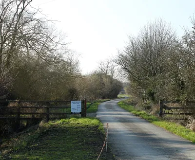 2011 : Entrance to Manor Farm, near Avon