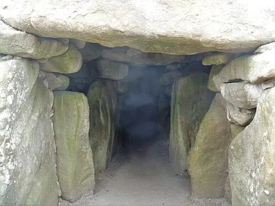 A Neolithic walk around Avebury [7] showing West Kennet Long Barrow