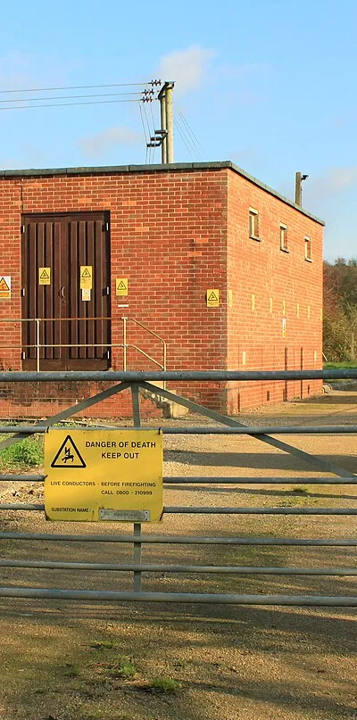 2011 : Electricity sub station off Oxford Road, Calne