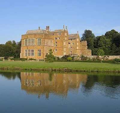 Broughton Castle