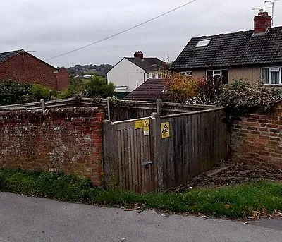 Avon Road electricity substation, Devizes
