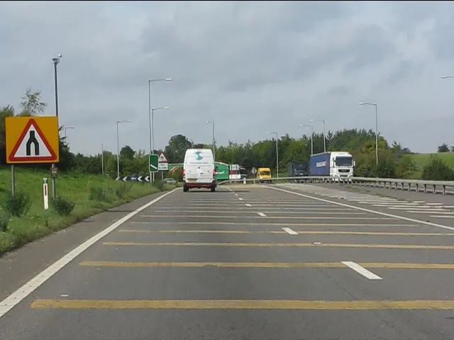 A417 - dual carriageway ends ahead