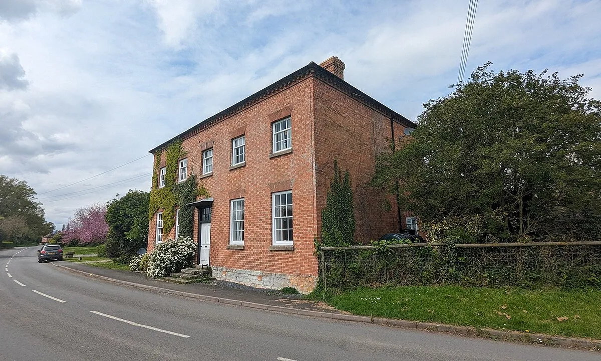 29 and 31, High Green