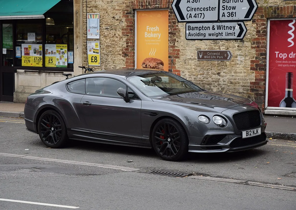 2002 Bentley Continental GT (2003 model), W12 6.0 litre twin turbo at Lechlade, Gloucestershire, 6 September 2018.