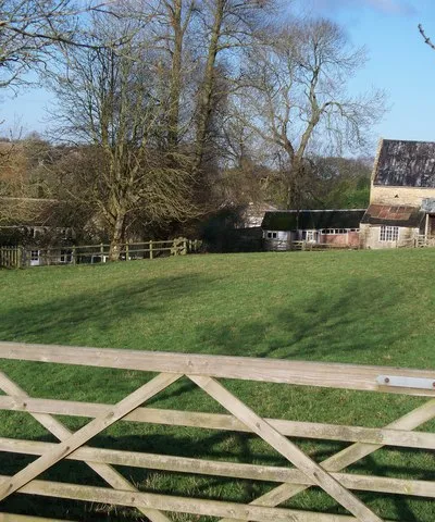 Cogan Hill Farm Seen from the footpath from Andoversford to Sevenhampton.