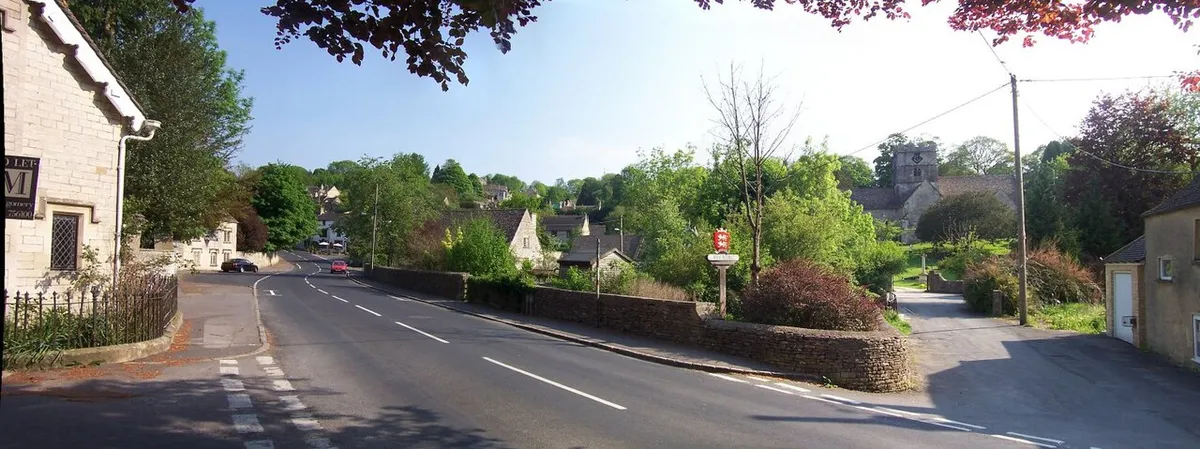 Avening Cotswold district of Gloucestershire, England.
Camera location51° 40′ 54.12″ N, 2° 10′ 30.36″ W View this and other nearby images on: OpenStreetMap 51.681700; -2.175100