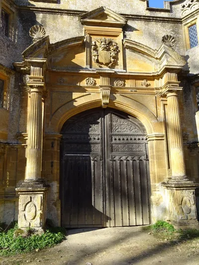 Arched gateway