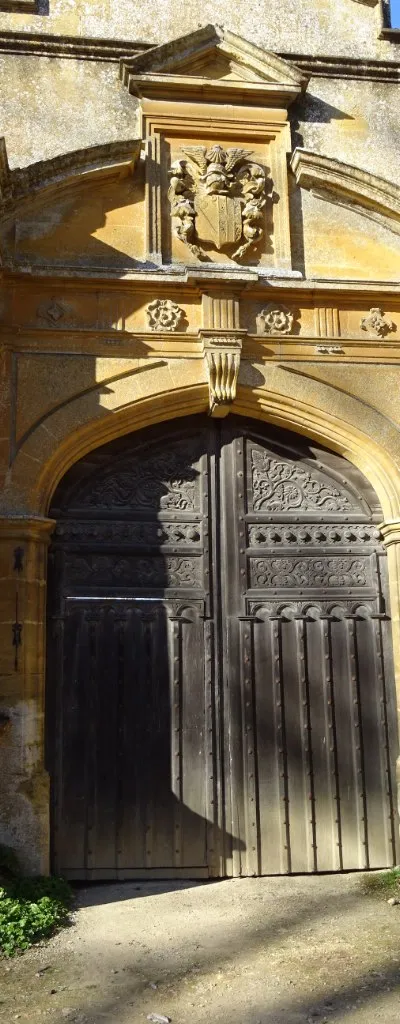 Arched gateway