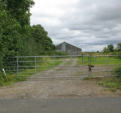 Barn opposite Poulton Hill Farm