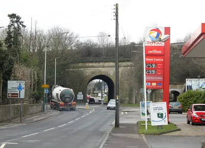 2011 : A4 heading west out of Chippenham